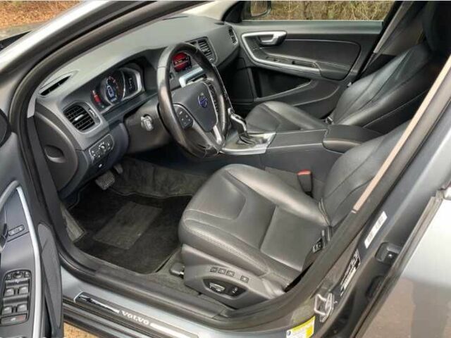 Серый Вольво С60, объемом двигателя 2 л и пробегом 152 тыс. км за 8500 $, фото 14 на Automoto.ua