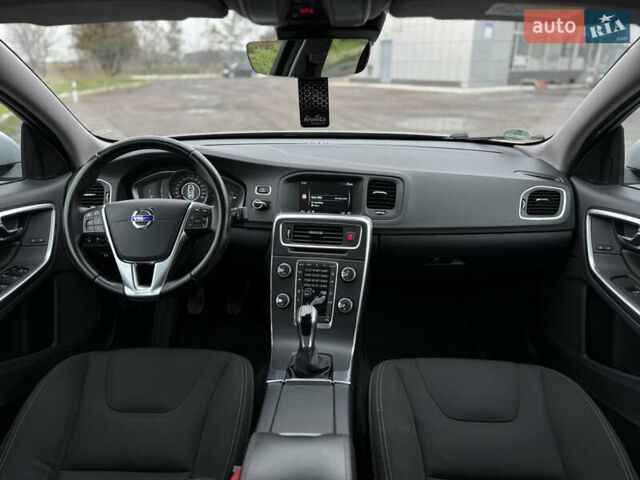 Сірий Вольво С60, об'ємом двигуна 2 л та пробігом 183 тис. км за 14600 $, фото 24 на Automoto.ua