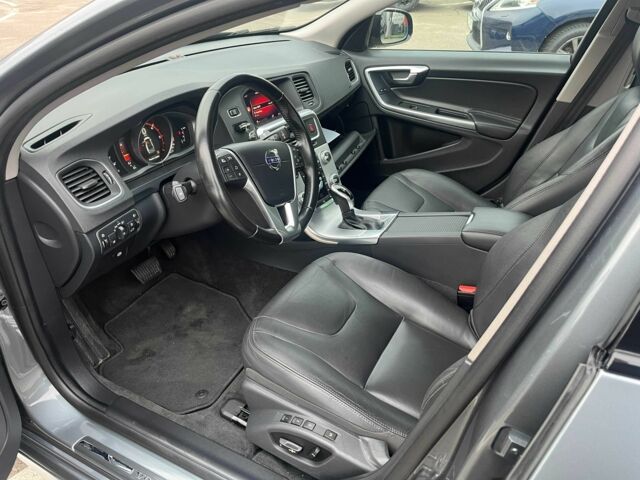 Серый Вольво С60, объемом двигателя 2 л и пробегом 238 тыс. км за 18999 $, фото 16 на Automoto.ua