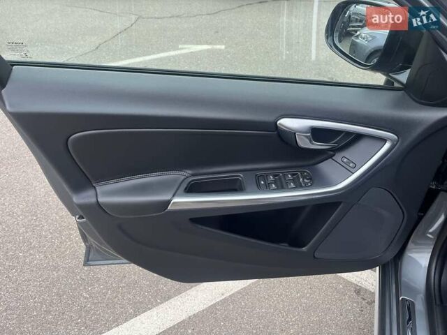 Серый Вольво С60, объемом двигателя 1.97 л и пробегом 238 тыс. км за 18999 $, фото 17 на Automoto.ua