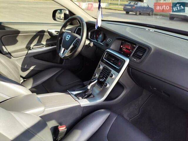 Серый Вольво С60, объемом двигателя 2 л и пробегом 238 тыс. км за 16500 $, фото 34 на Automoto.ua