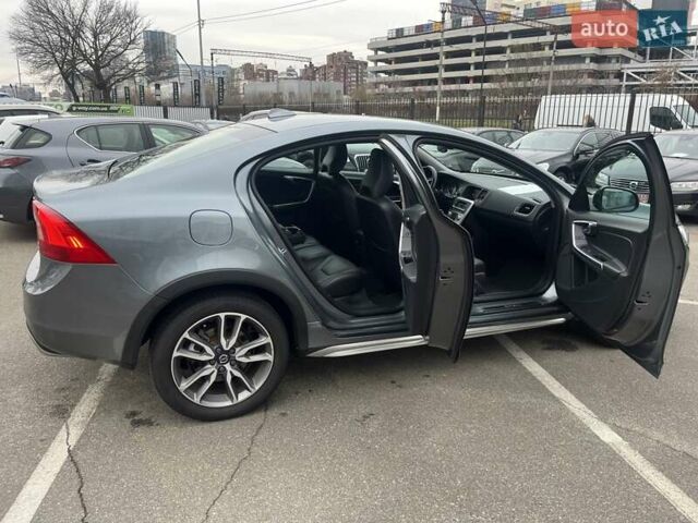 Серый Вольво С60, объемом двигателя 1.97 л и пробегом 238 тыс. км за 18999 $, фото 31 на Automoto.ua