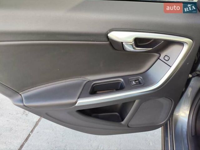 Серый Вольво С60, объемом двигателя 2 л и пробегом 238 тыс. км за 16500 $, фото 22 на Automoto.ua