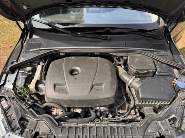 Серый Вольво С60, объемом двигателя 2 л и пробегом 112 тыс. км за 9800 $, фото 11 на Automoto.ua