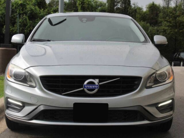 Серый Вольво С60, объемом двигателя 2 л и пробегом 59 тыс. км за 7800 $, фото 1 на Automoto.ua