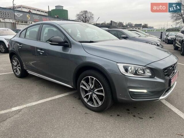 Серый Вольво С60, объемом двигателя 1.97 л и пробегом 238 тыс. км за 18999 $, фото 3 на Automoto.ua