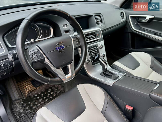 Сірий Вольво С60, об'ємом двигуна 1.97 л та пробігом 86 тис. км за 19300 $, фото 26 на Automoto.ua