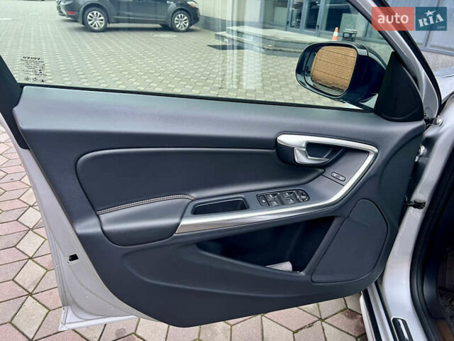 Сірий Вольво С60, об'ємом двигуна 1.97 л та пробігом 86 тис. км за 19300 $, фото 24 на Automoto.ua