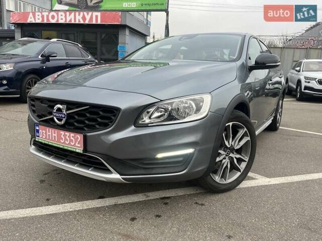 Серый Вольво С60, объемом двигателя 1.97 л и пробегом 238 тыс. км за 18999 $, фото 7 на Automoto.ua