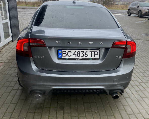 Серый Вольво С60, объемом двигателя 1.97 л и пробегом 141 тыс. км за 15200 $, фото 7 на Automoto.ua