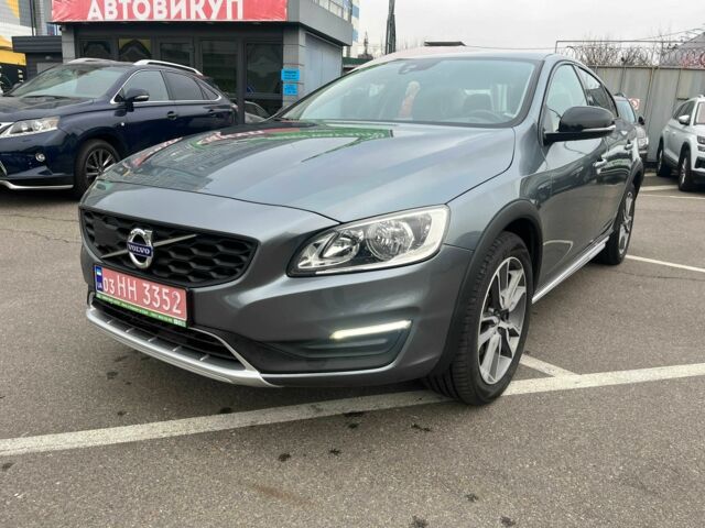 Серый Вольво С60, объемом двигателя 2 л и пробегом 238 тыс. км за 18999 $, фото 5 на Automoto.ua