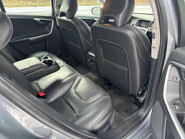 Серый Вольво С60, объемом двигателя 2 л и пробегом 88 тыс. км за 8500 $, фото 11 на Automoto.ua