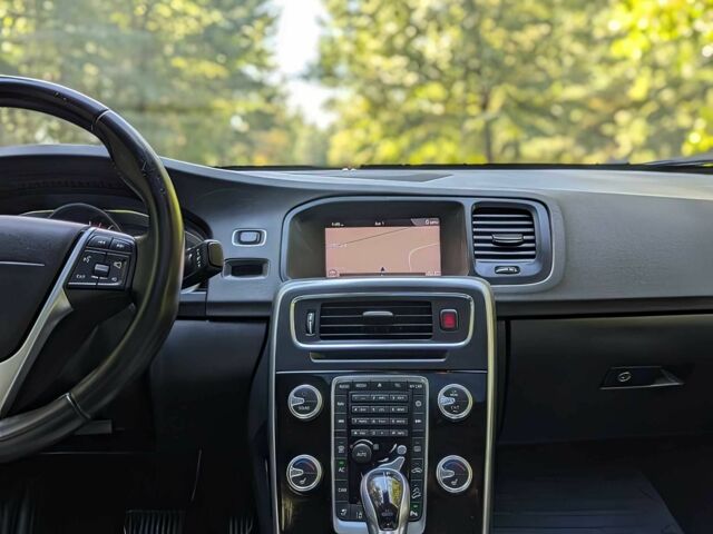 Сірий Вольво С60, об'ємом двигуна 2 л та пробігом 54 тис. км за 7800 $, фото 10 на Automoto.ua