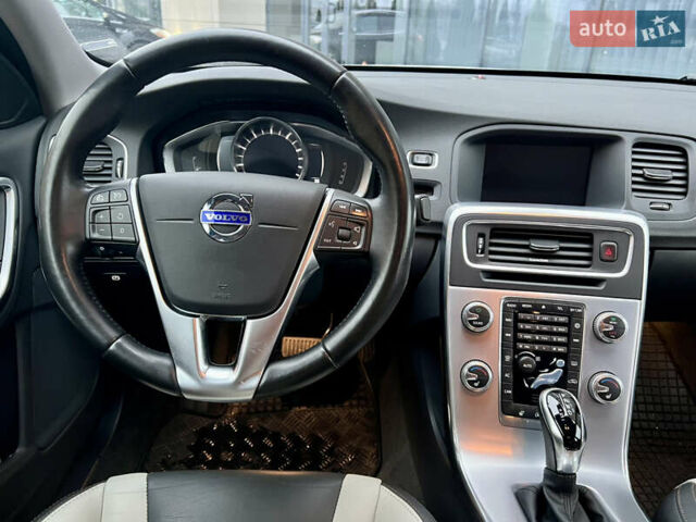 Сірий Вольво С60, об'ємом двигуна 1.97 л та пробігом 86 тис. км за 19300 $, фото 48 на Automoto.ua