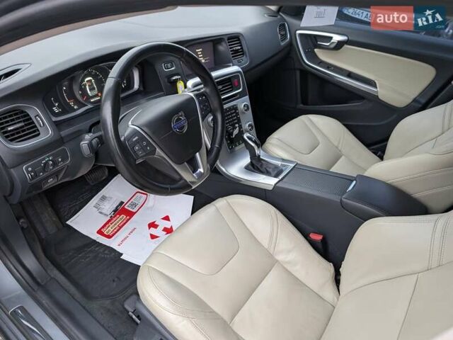 Серый Вольво С60, объемом двигателя 1.97 л и пробегом 119 тыс. км за 11990 $, фото 31 на Automoto.ua