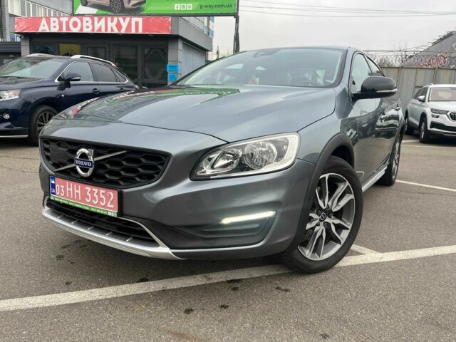 Серый Вольво С60, объемом двигателя 2 л и пробегом 238 тыс. км за 18999 $, фото 7 на Automoto.ua