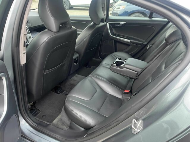 Серый Вольво С60, объемом двигателя 2 л и пробегом 238 тыс. км за 18999 $, фото 19 на Automoto.ua