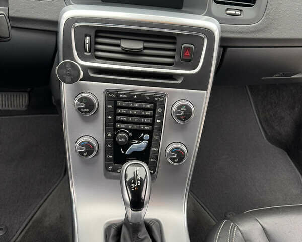 Сірий Вольво С60, об'ємом двигуна 1.98 л та пробігом 152 тис. км за 15400 $, фото 23 на Automoto.ua