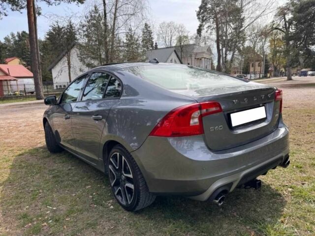 Серый Вольво С60, объемом двигателя 2 л и пробегом 112 тыс. км за 9800 $, фото 2 на Automoto.ua