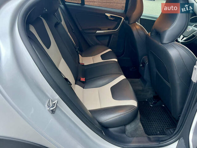 Сірий Вольво С60, об'ємом двигуна 1.97 л та пробігом 86 тис. км за 19300 $, фото 43 на Automoto.ua