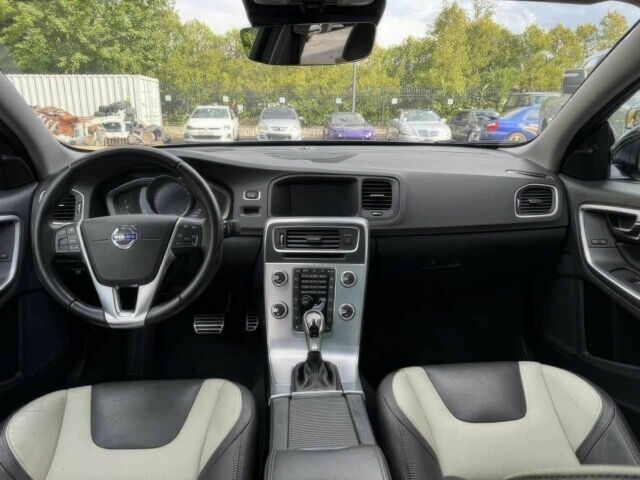 Сірий Вольво С60, об'ємом двигуна 2 л та пробігом 58 тис. км за 9300 $, фото 9 на Automoto.ua