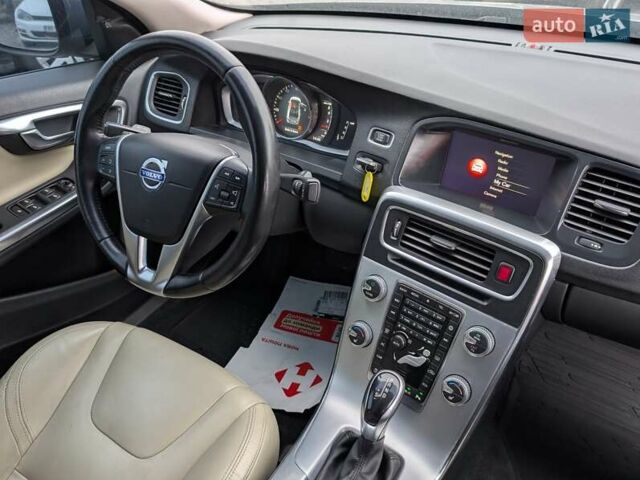 Серый Вольво С60, объемом двигателя 1.97 л и пробегом 119 тыс. км за 11990 $, фото 48 на Automoto.ua