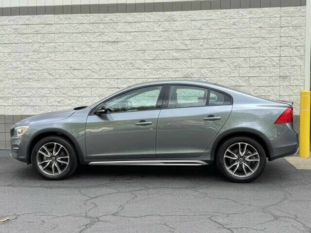 Сірий Вольво С60, об'ємом двигуна 2 л та пробігом 58 тис. км за 9300 $, фото 3 на Automoto.ua