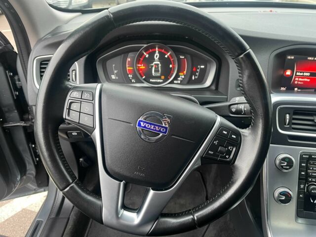 Серый Вольво С60, объемом двигателя 2 л и пробегом 238 тыс. км за 18999 $, фото 17 на Automoto.ua