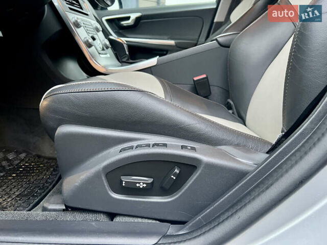 Сірий Вольво С60, об'ємом двигуна 1.97 л та пробігом 86 тис. км за 19300 $, фото 28 на Automoto.ua