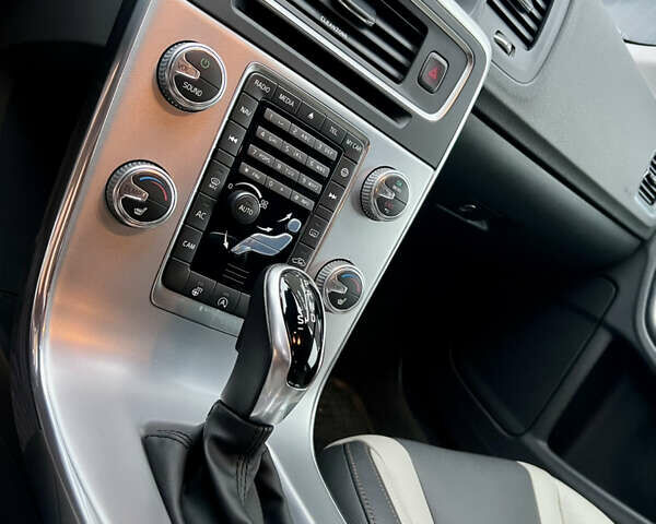 Сірий Вольво С60, об'ємом двигуна 1.97 л та пробігом 86 тис. км за 19300 $, фото 49 на Automoto.ua