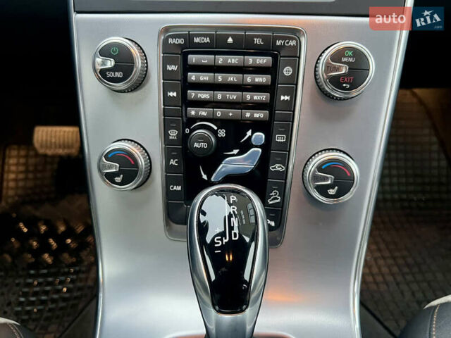 Сірий Вольво С60, об'ємом двигуна 1.97 л та пробігом 85 тис. км за 19500 $, фото 66 на Automoto.ua