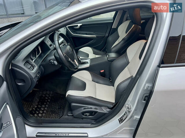 Сірий Вольво С60, об'ємом двигуна 1.97 л та пробігом 86 тис. км за 19300 $, фото 25 на Automoto.ua