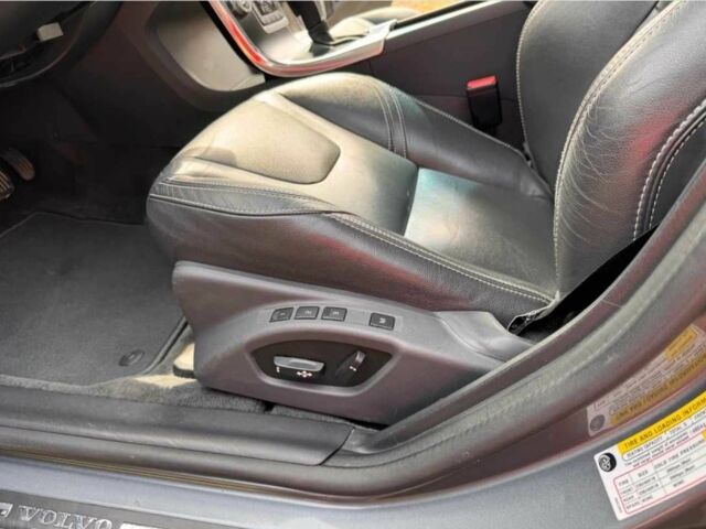 Серый Вольво С60, объемом двигателя 2 л и пробегом 112 тыс. км за 9800 $, фото 7 на Automoto.ua