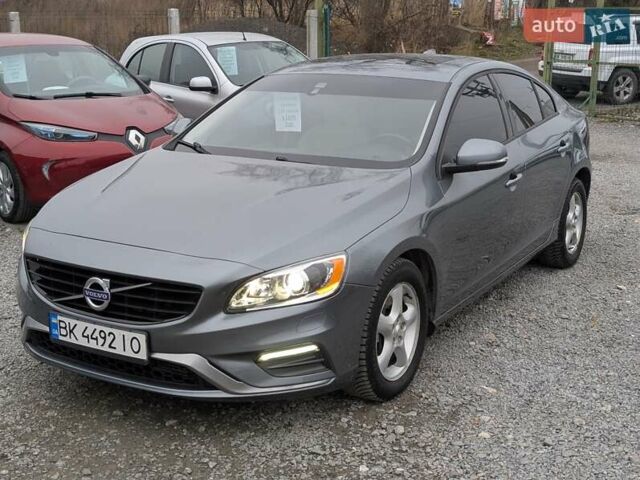 Серый Вольво С60, объемом двигателя 1.97 л и пробегом 119 тыс. км за 11990 $, фото 1 на Automoto.ua