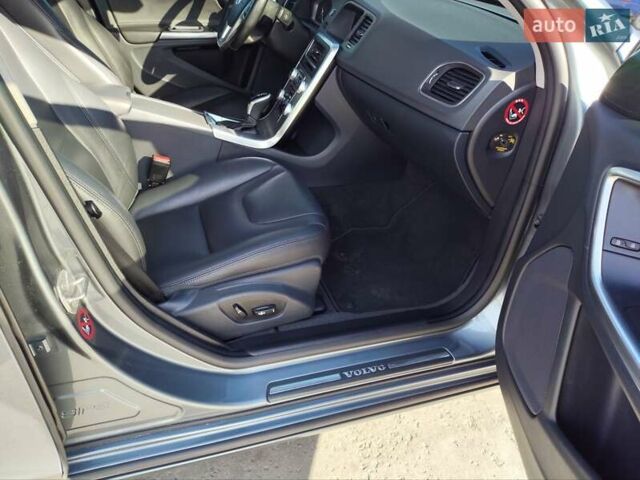 Серый Вольво С60, объемом двигателя 2 л и пробегом 238 тыс. км за 16500 $, фото 32 на Automoto.ua