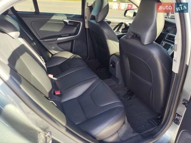 Серый Вольво С60, объемом двигателя 2 л и пробегом 238 тыс. км за 16500 $, фото 31 на Automoto.ua