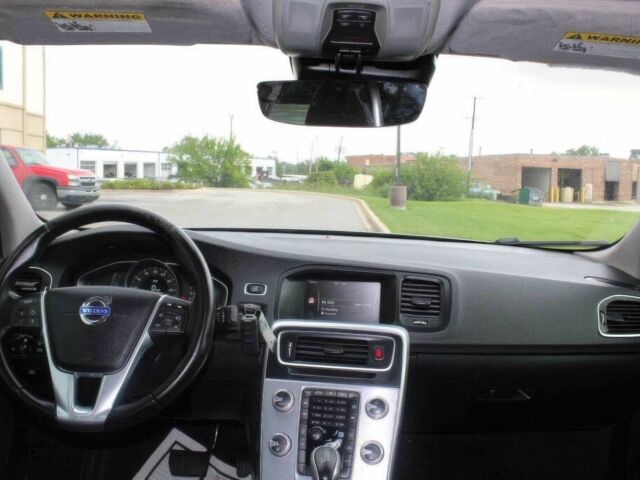 Серый Вольво С60, объемом двигателя 2 л и пробегом 59 тыс. км за 7800 $, фото 7 на Automoto.ua