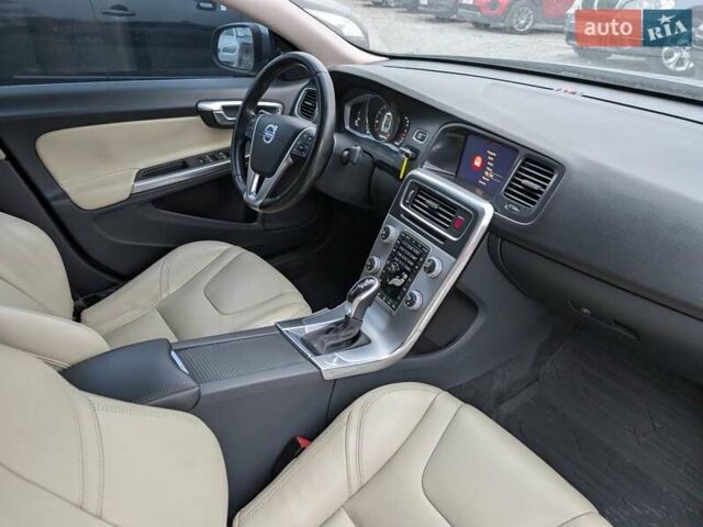 Серый Вольво С60, объемом двигателя 1.97 л и пробегом 119 тыс. км за 11990 $, фото 44 на Automoto.ua