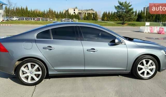 Серый Вольво С60, объемом двигателя 2 л и пробегом 238 тыс. км за 16500 $, фото 5 на Automoto.ua