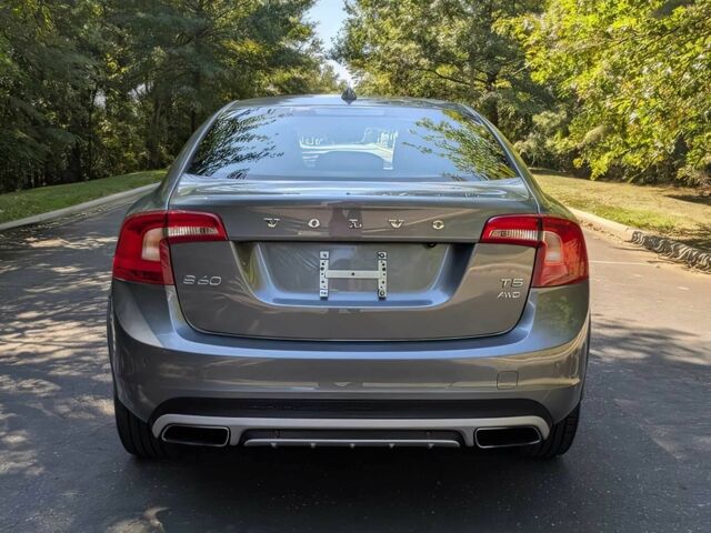 Сірий Вольво С60, об'ємом двигуна 2 л та пробігом 54 тис. км за 7800 $, фото 5 на Automoto.ua