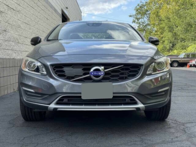 Сірий Вольво С60, об'ємом двигуна 2 л та пробігом 58 тис. км за 9300 $, фото 1 на Automoto.ua