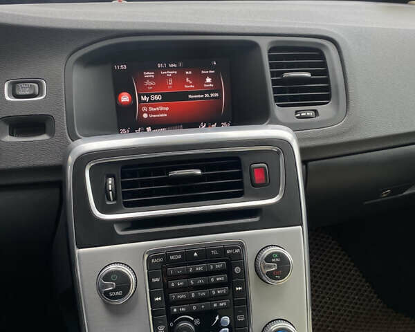 Серый Вольво С60, объемом двигателя 1.97 л и пробегом 141 тыс. км за 15200 $, фото 13 на Automoto.ua