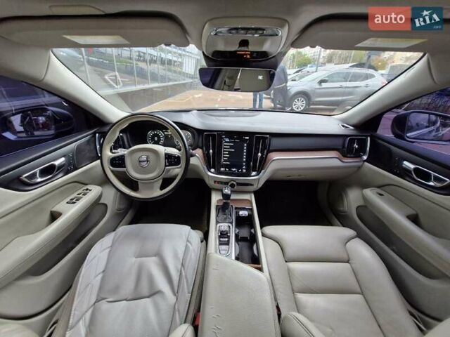Вольво С60 2018 у Києві на Automoto.ua Сірий Вольво С60, об'ємом двигуна 2 л та пробігом 127 тис. км за 29000 $, фото 19 на Automoto.ua
