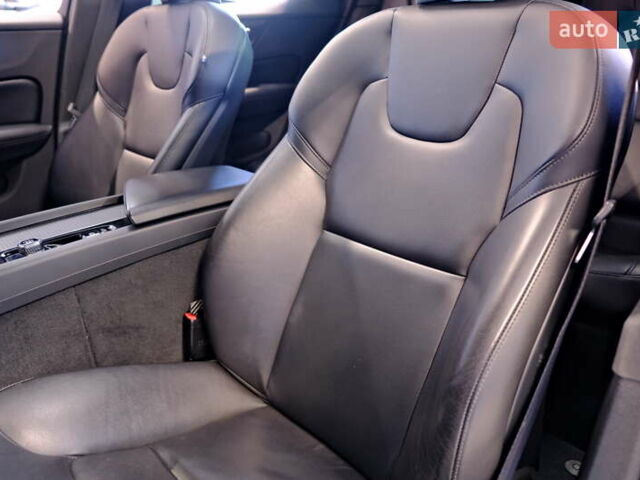 Вольво С60 2018 в Одессе на Automoto.ua Серый Вольво С60, объемом двигателя 2 л и пробегом 97 тыс. км за 16900 $, фото 33 на Automoto.ua