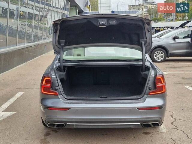 Серый Вольво С60, объемом двигателя 2 л и пробегом 127 тыс. км за 26500 $, фото 25 на Automoto.ua