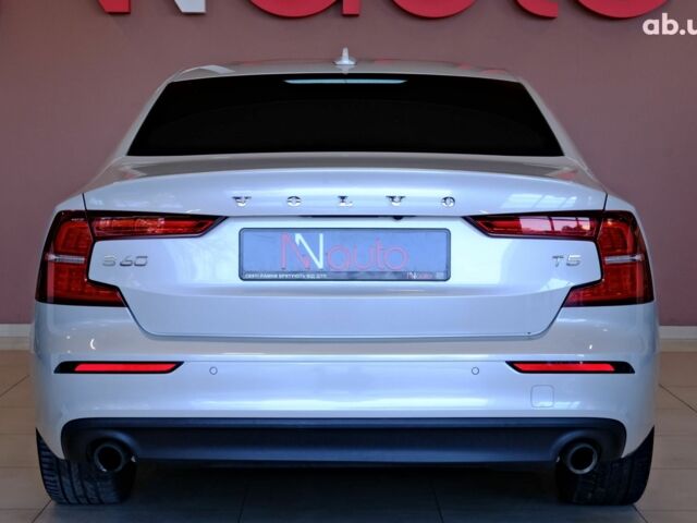 Серый Вольво С60, объемом двигателя 2 л и пробегом 97 тыс. км за 16900 $, фото 5 на Automoto.ua