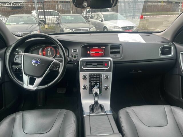 Сірий Вольво С60, об'ємом двигуна 2 л та пробігом 238 тис. км за 18999 $, фото 1 на Automoto.ua