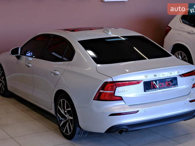 Вольво С60 2018 в Одессе на Automoto.ua Серый Вольво С60, объемом двигателя 2 л и пробегом 97 тыс. км за 16900 $, фото 15 на Automoto.ua
