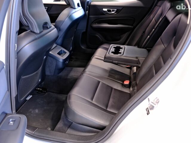 Серый Вольво С60, объемом двигателя 2 л и пробегом 97 тыс. км за 16900 $, фото 7 на Automoto.ua