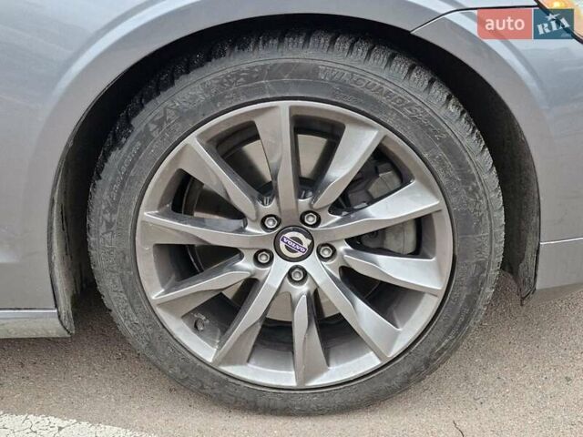 Серый Вольво С60, объемом двигателя 2 л и пробегом 127 тыс. км за 26500 $, фото 16 на Automoto.ua